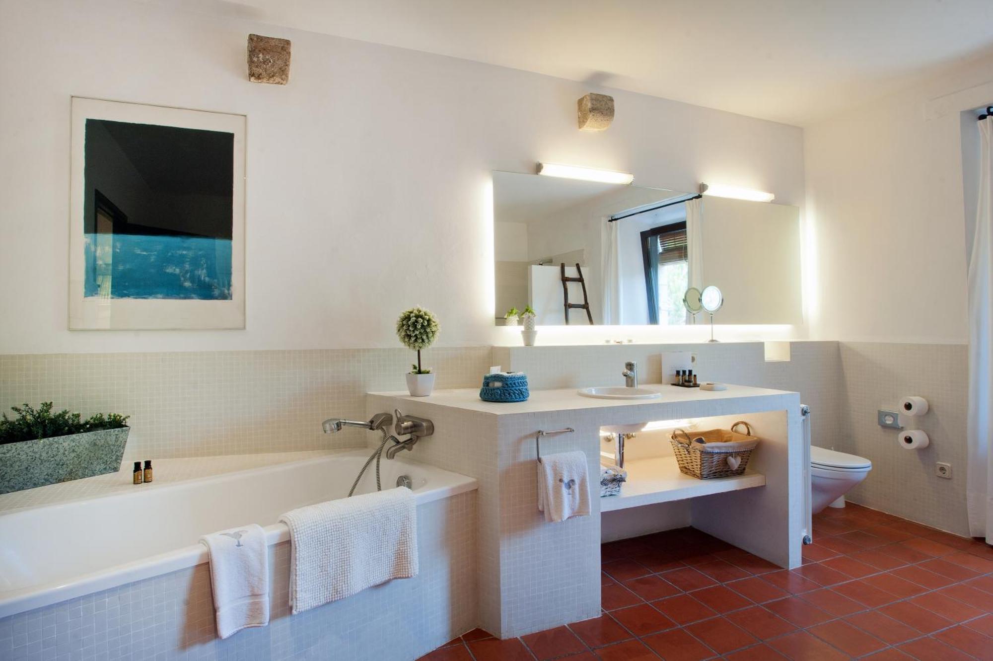 Mas Falgarona Hotel Boutique & Spa Avinyonet de Puigventós Eksteriør bilde