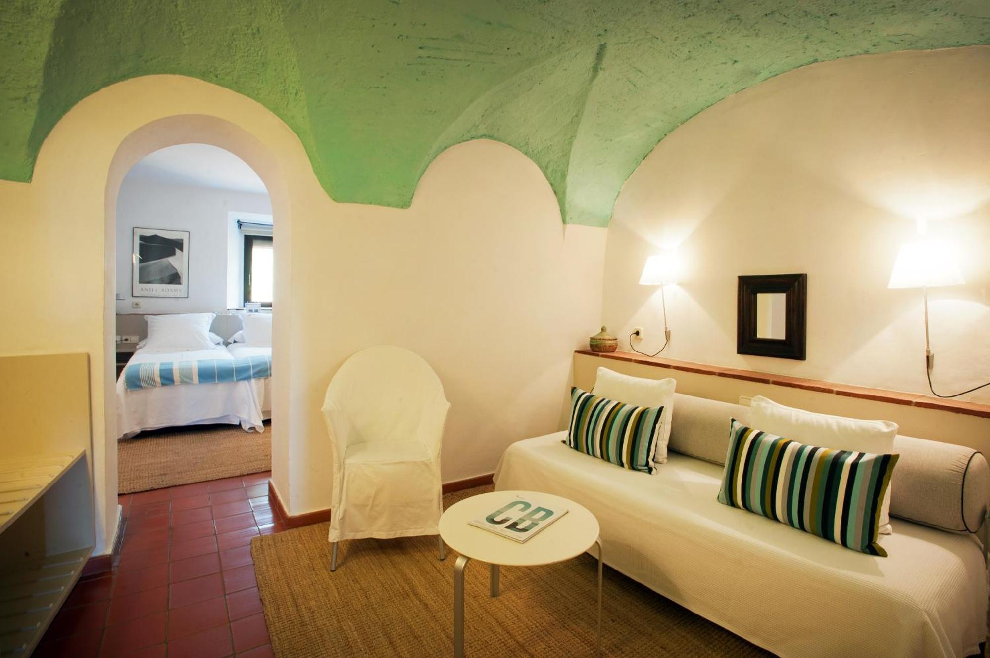 Mas Falgarona Hotel Boutique & Spa Avinyonet de Puigventós Rom bilde