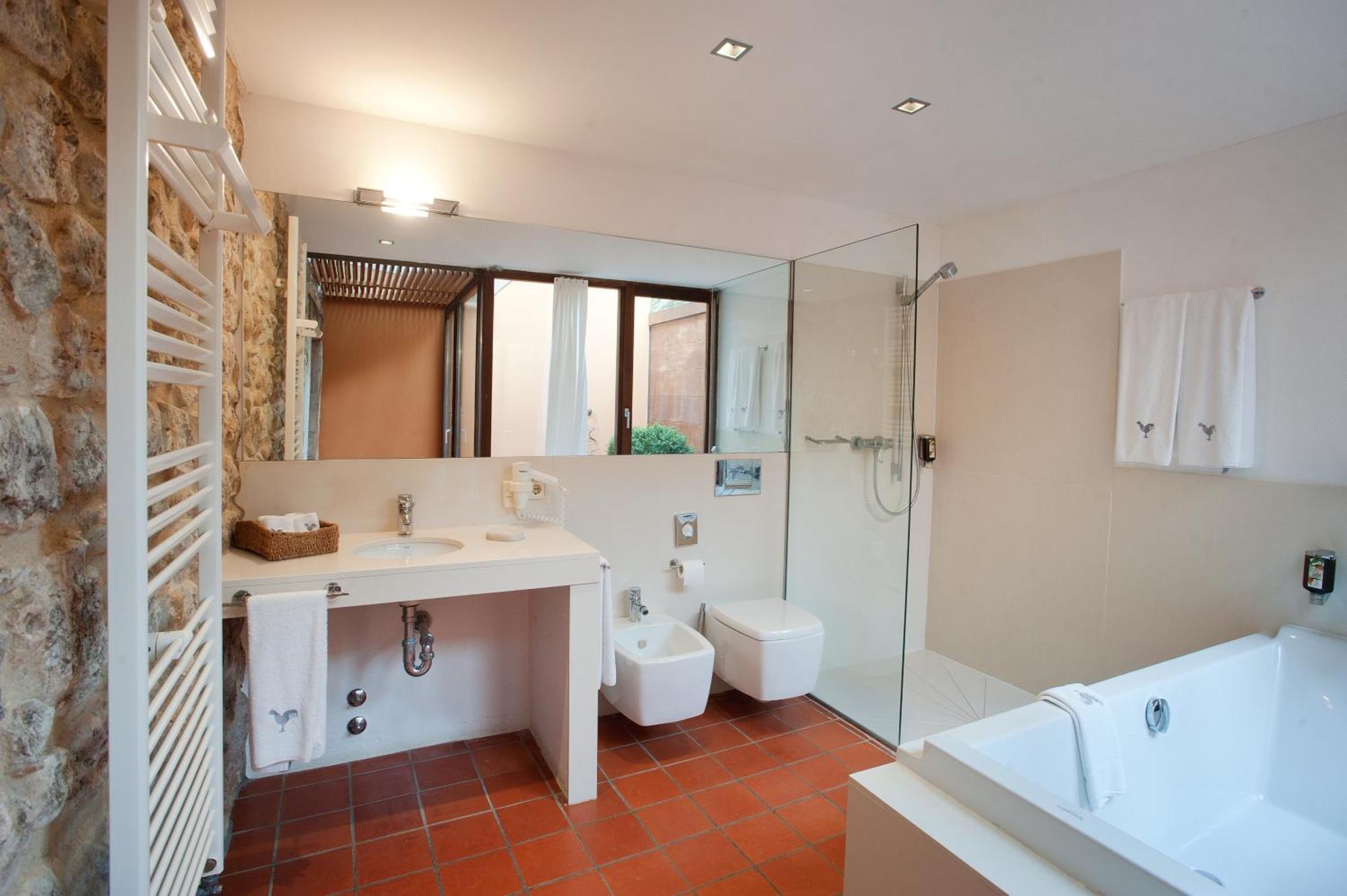 Mas Falgarona Hotel Boutique & Spa Avinyonet de Puigventós Rom bilde