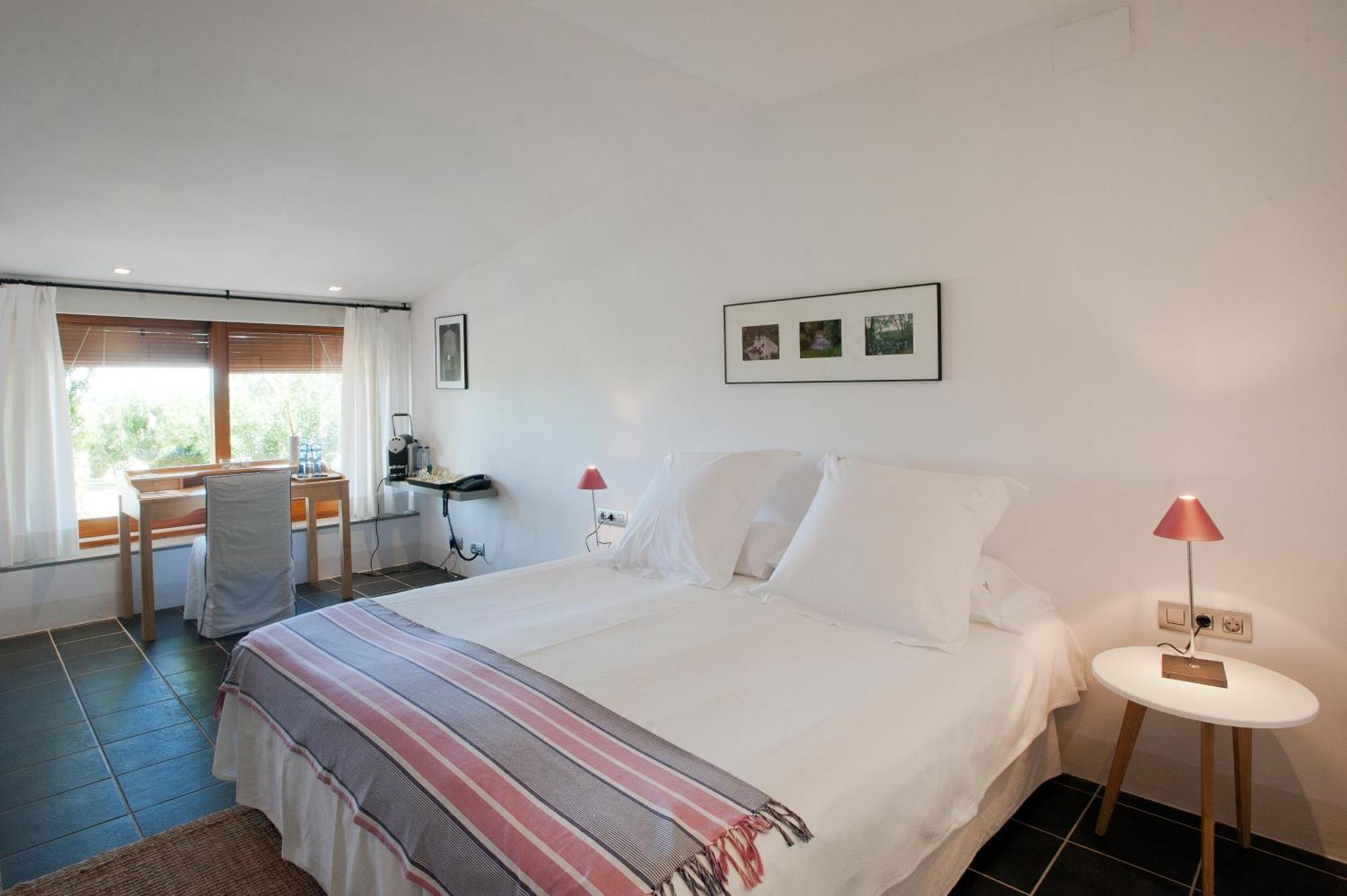 Mas Falgarona Hotel Boutique & Spa Avinyonet de Puigventós Rom bilde